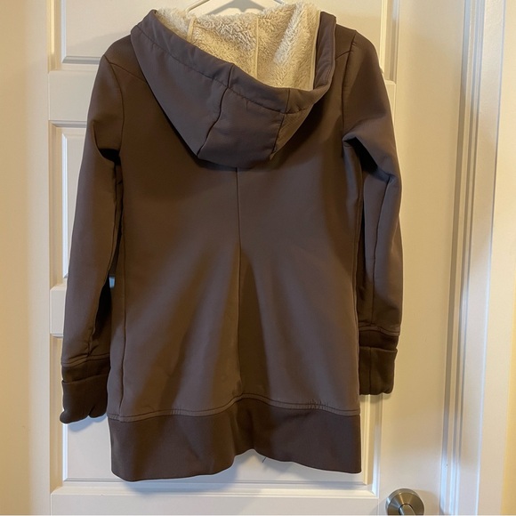 Mountain Equipment Co-op Water Resistant Jacket in XS - Picture 2 of 13